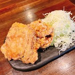 中華食堂 よしだ屋 - セットの唐揚げ