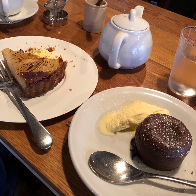 カフェ & バー アンセム