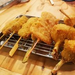 Kushikatsu Tanaka - 串カツ牛、串カツ豚、紅生姜、エリンギ、鳥手羽