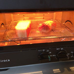 BEB5軽井沢 - セルフでトースト中