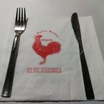 Al Gallo Rosso - 店名通りの赤鶏がプリントされてます