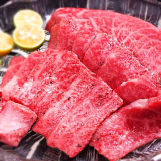 Exquisite, melt-in-your-mouth delicious "A5 rank marbled black Japanese beef"