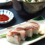 Fukutei Kaiteirou Maruyama - 春鰊の棒寿司と山菜蕎麦　　820円