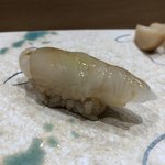 鮨旬美西川 - 平目の昆布締め