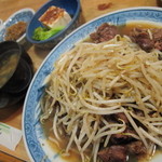 サン浜名 - 鳥レバーともやし炒め(550円)＋定食(300円)　11.11.27.