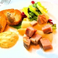 オザミトーキョー - 前菜　豚のリエットのカナッペなど