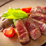 オッコベー - 牛イチボ肉のロースト バルサミコソース