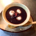 ナチュラルキッチン せさみ - 甜菜糖で煮込んだ小豆と焼き餅のおぜんざいは、ランチ、モーニングとセットで¥250。卵乳製品、白砂糖、グルテン不使用です。