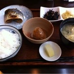 春草 - 【ランチ】生ニシンの塩焼きと鮃刺身