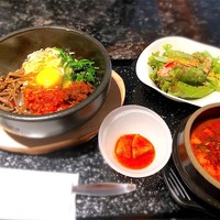 東京焼肉 一頭や コレド室町テラス店 - 陶焼ビビンバと豆腐ジャンスープ