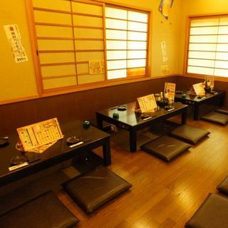 1 private room with a sunken kotatsu for 30 people and 1 private room for 26 people. [2nd floor] A private room with a sunken kotatsu for various banquets.