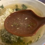 G麺７ - スープはあっさりですが、ウルメイワシの出汁が効いています
