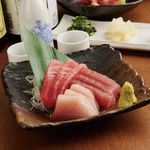 Assortment of 3 types of tuna