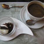 カフェドゥラプレス - ランチデザート(ガナッシュショコラ)＋コーヒー