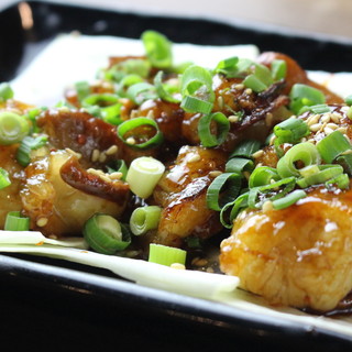 一度食べたらヤミツキ！当店人気No.1メニュー《焼きもつ》