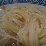 麺処ほん田 - 香味鶏だし特製ラーメン（麺アップ）