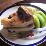Hanutei - チーズケーキに添えてキウイとバニラアイスの八朔マーマレードかけが