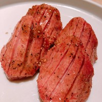 焼肉 銀座コバウ 特別室 - 厚切り生タン塩