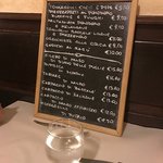 Trattoria Valentino - menu del pranzo 本日のランチメニューです 一番上のカーチョ・エ・ぺぺがおススメだそうで
