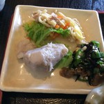 むすび屋 - 小鉢のおかず