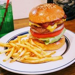 ヒープバーガースタンド - ベーコンチーズバーガー1150円 メロンソーダ100円