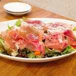 Wagokoro Itarian Hitotsu - 生ハムと彩り野菜のシーザーサラダ