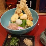 うどん居酒屋 海士麺蔵 - 竹輪天半熟卵天ぶっかけうどん