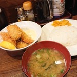 かつれつ四谷たけだ - ほっほ～い♪カキフライ4個￥880