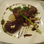 仔羊の骨付きロースのグリル　
