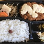 山水カントリークラブ レストラン - チキン南蛮弁当＝６００円
