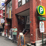 マサラ食堂 - お店が入っているビル♪