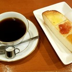 はまもとコーヒー - モーニングならハーフのトーストと茹で玉子も付けてくれます