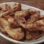 興 - 「鶏皮のせんべい」：カリカリッと軽やか♪ 旨みに溢れて、まさに“鳥肌モン”ｗ