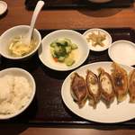 独一処餃子 葛西本店 - A.焼餃子定食（550円）税別【令和元年10月25日撮影】
