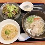 青山麺飯坊 - 