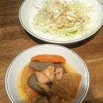 Souruen - セットのミニサラダと煮物。他にスープ付きます。