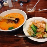 上海華龍 - 【2019.10.31(木)】ラーメンセット(担々麺＋中華丼)880円