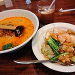 上海華龍 - 【2019.10.31(木)】ラーメンセット(担々麺＋中華丼)880円