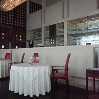 エノテーカ ピンキオーリ 名古屋 - 店内、大雨で霧も出ていて貸切でした。