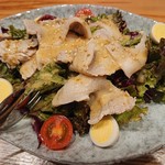 Kushitomi - 豚しゃぶの彩りサラダ。