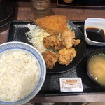 吉野家 - 唐揚げ定食　ごはん大盛り　アジフライ追加