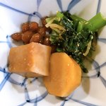 Soba No Ie Ijira - 小鉢は里芋をメインに豆とお浸し