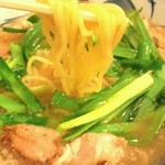 宝介 - スタミナニラ豚骨麺（￥650）