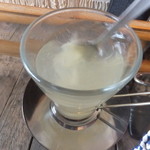 ハニーズ ネスト ロッジ - ホットジンジャー