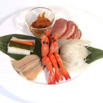 Assortment of 6 kinds of cold dishes with shark fin sashimi