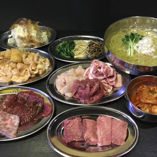各種ご宴会にご利用いただける飲み放題付きのコースもございます