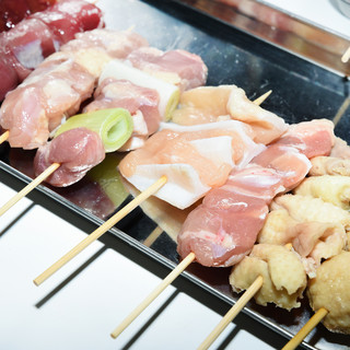 毎日さばいて串打ち！串焼きも当店おすすめです♪