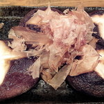 Ganso Bibai Yakitori Mifune - 特大肉厚しいたけ_250円