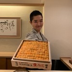 寿し道 桜田 - 一箱３００００円ほどの雲丹