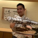 寿し道 桜田 - ノドグロを備長炭で炙ります